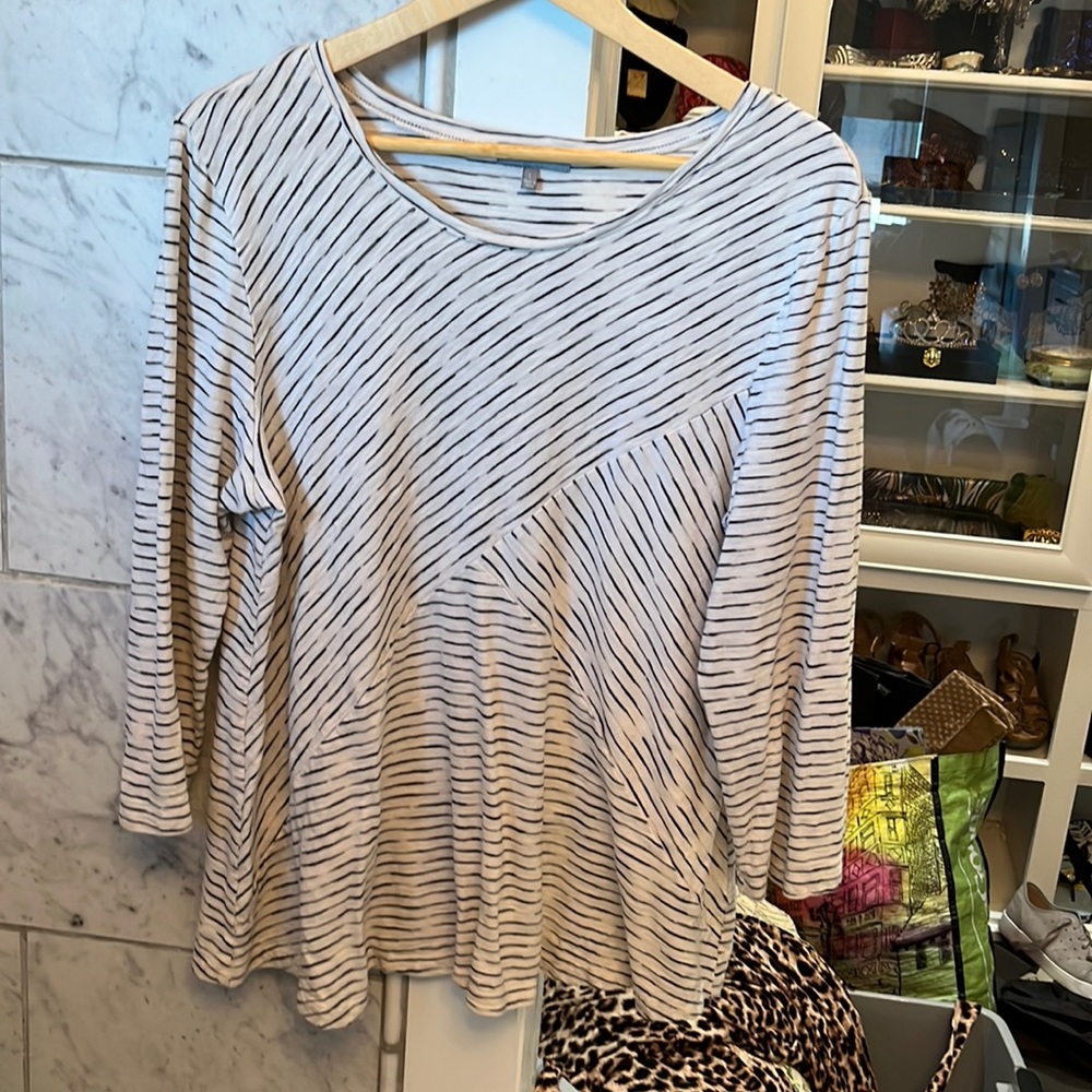Habitat brand size L